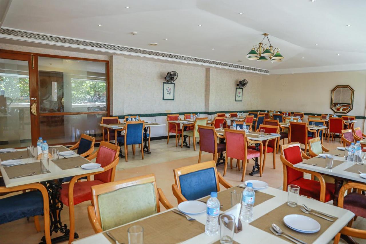 Bell Hotel Sivakāsi Buitenkant foto