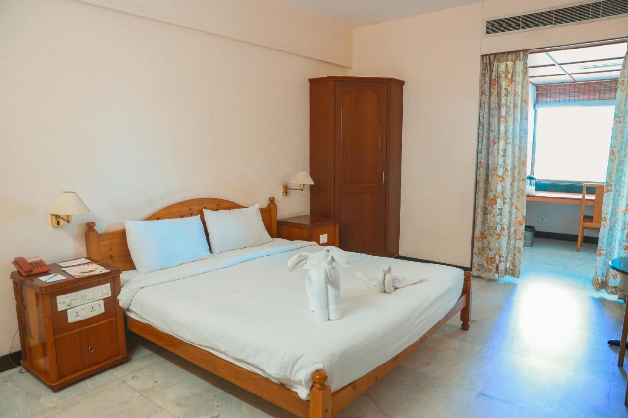 Bell Hotel Sivakāsi Buitenkant foto