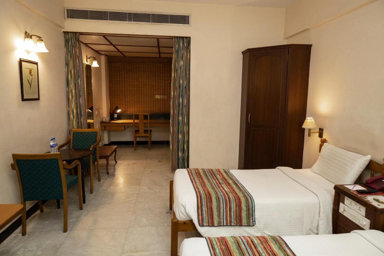 Bell Hotel Sivakāsi Buitenkant foto
